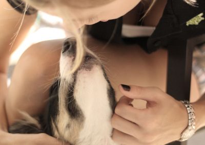 dog-woman-kiss-love